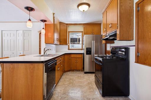 1947 Yorkshire Court, Saint Paul, MN 55116