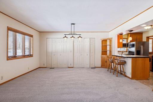 1947 Yorkshire Court, Saint Paul, MN 55116