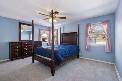 1947 Yorkshire Court, Saint Paul, MN 55116