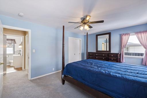 1947 Yorkshire Court, Saint Paul, MN 55116