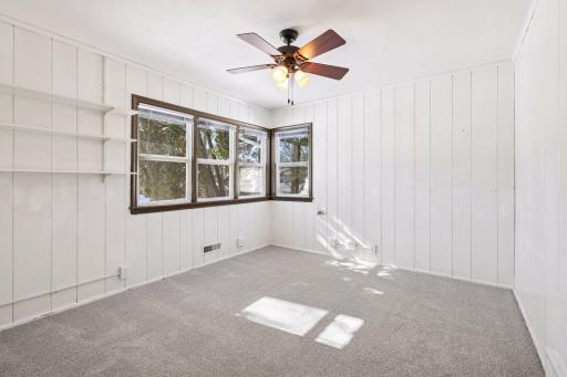 1947 Yorkshire Court, Saint Paul, MN 55116