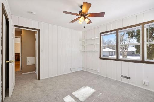 1947 Yorkshire Court, Saint Paul, MN 55116