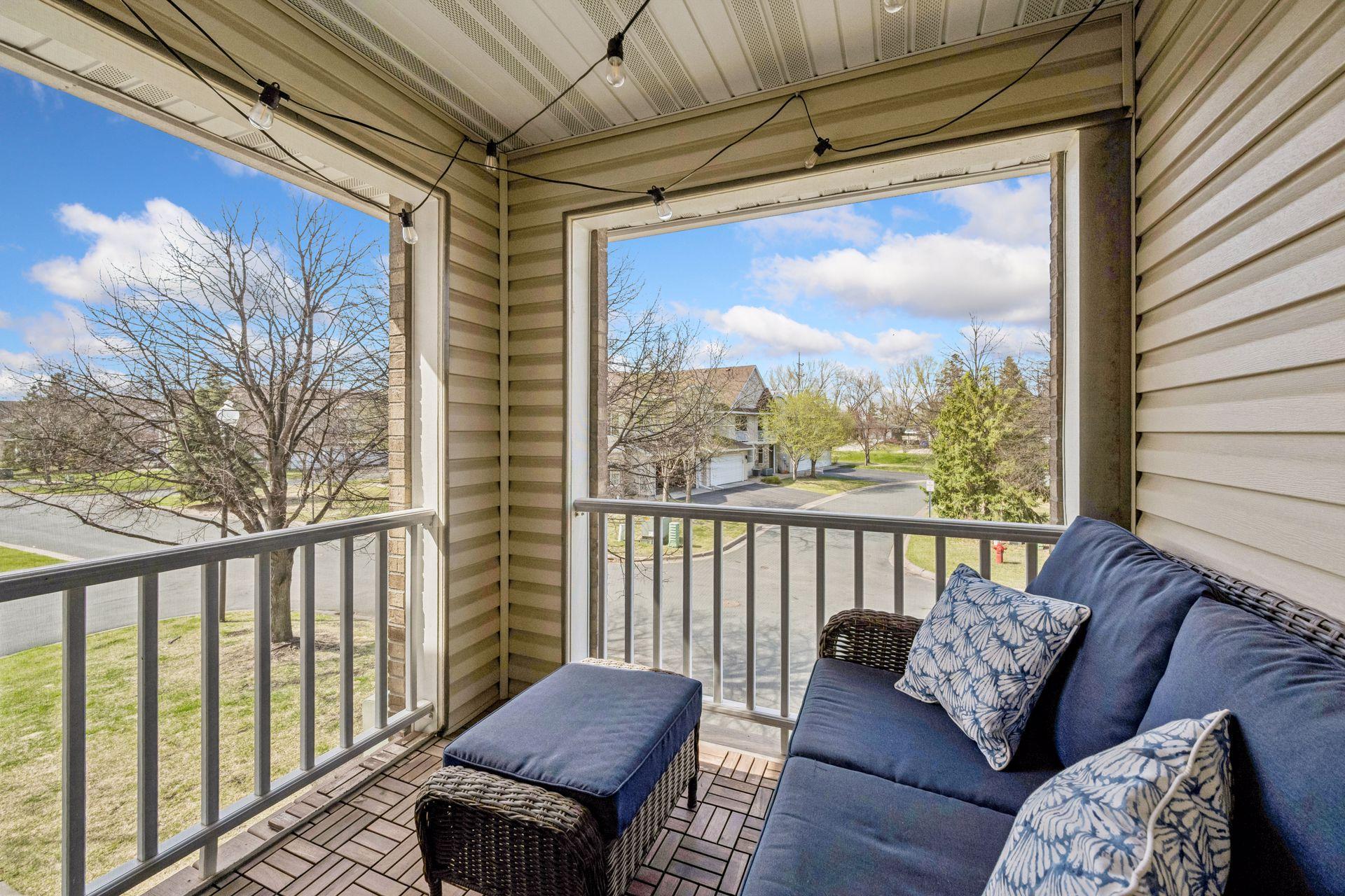 Upper Level - Balcony/Deck