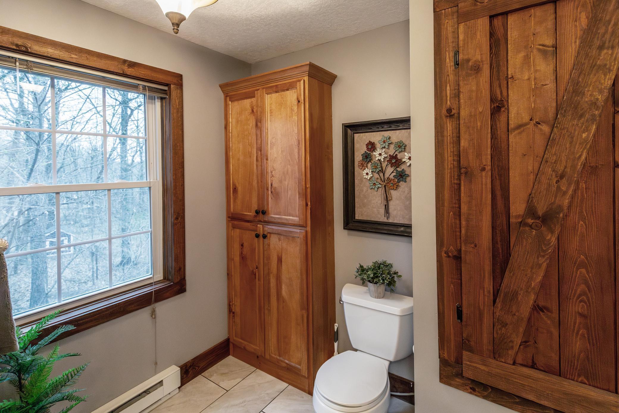 Full Bath - Upper Level