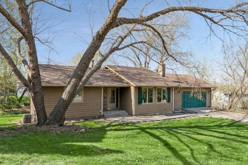 17082 Hamilton Drive, Lakeville, MN 55044