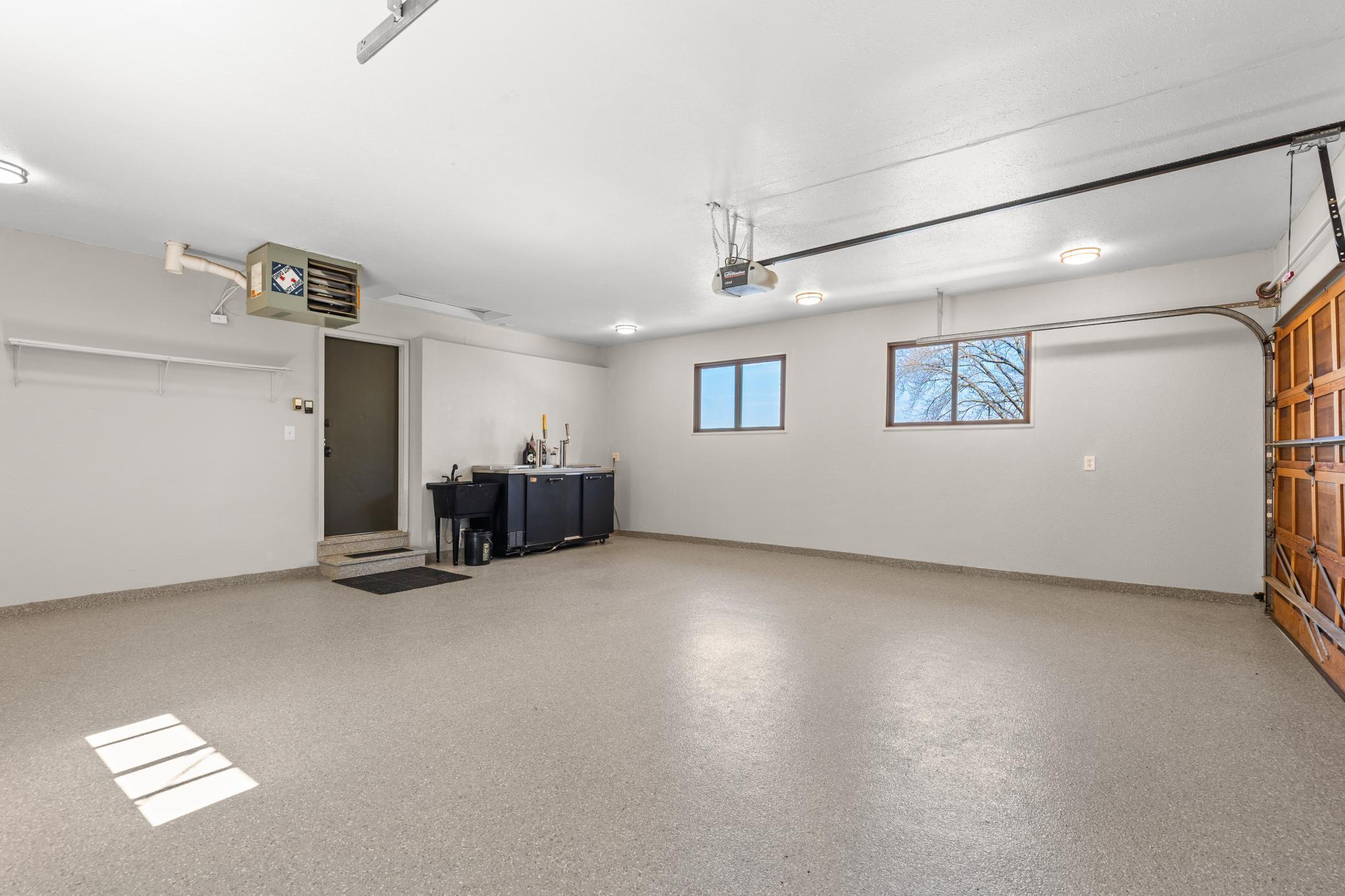 Garage, finished and heated