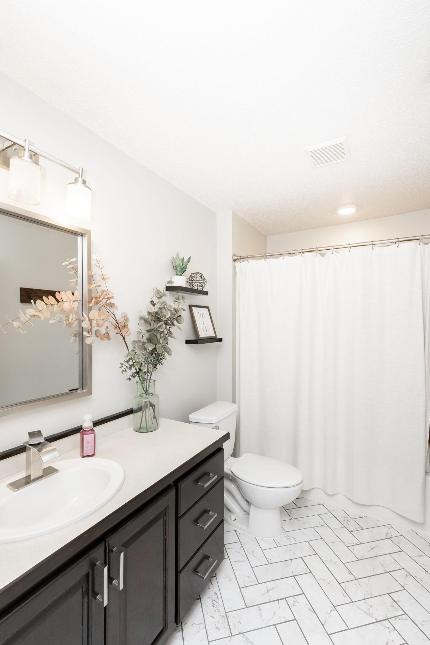 Lower Level Full Bath