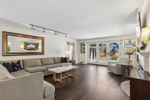 5404 Interlachen Boulevard, Edina, MN 55436