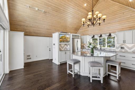 5404 Interlachen Boulevard, Edina, MN 55436