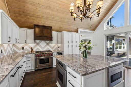 5404 Interlachen Boulevard, Edina, MN 55436