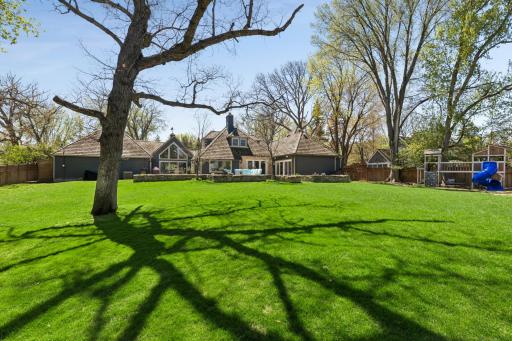 5404 Interlachen Boulevard, Edina, MN 55436