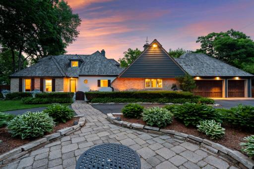 5404 Interlachen Boulevard, Edina, MN 55436