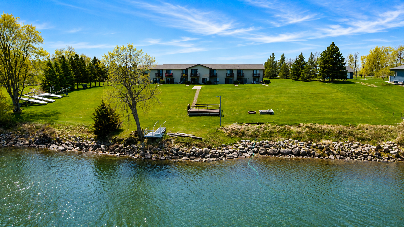 240' LAKE FROTAGE