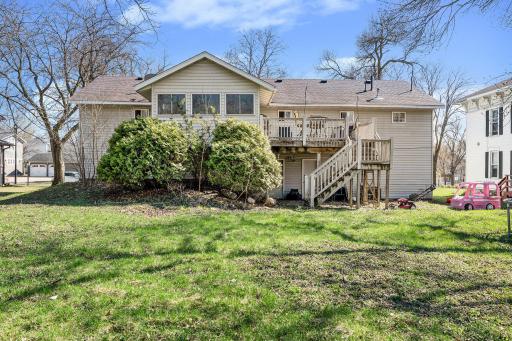 114 6th Avenue NW, Waseca, MN 56093