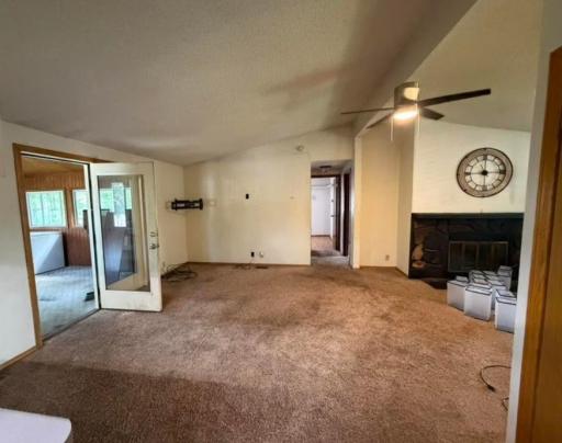 114 6th Avenue NW, Waseca, MN 56093