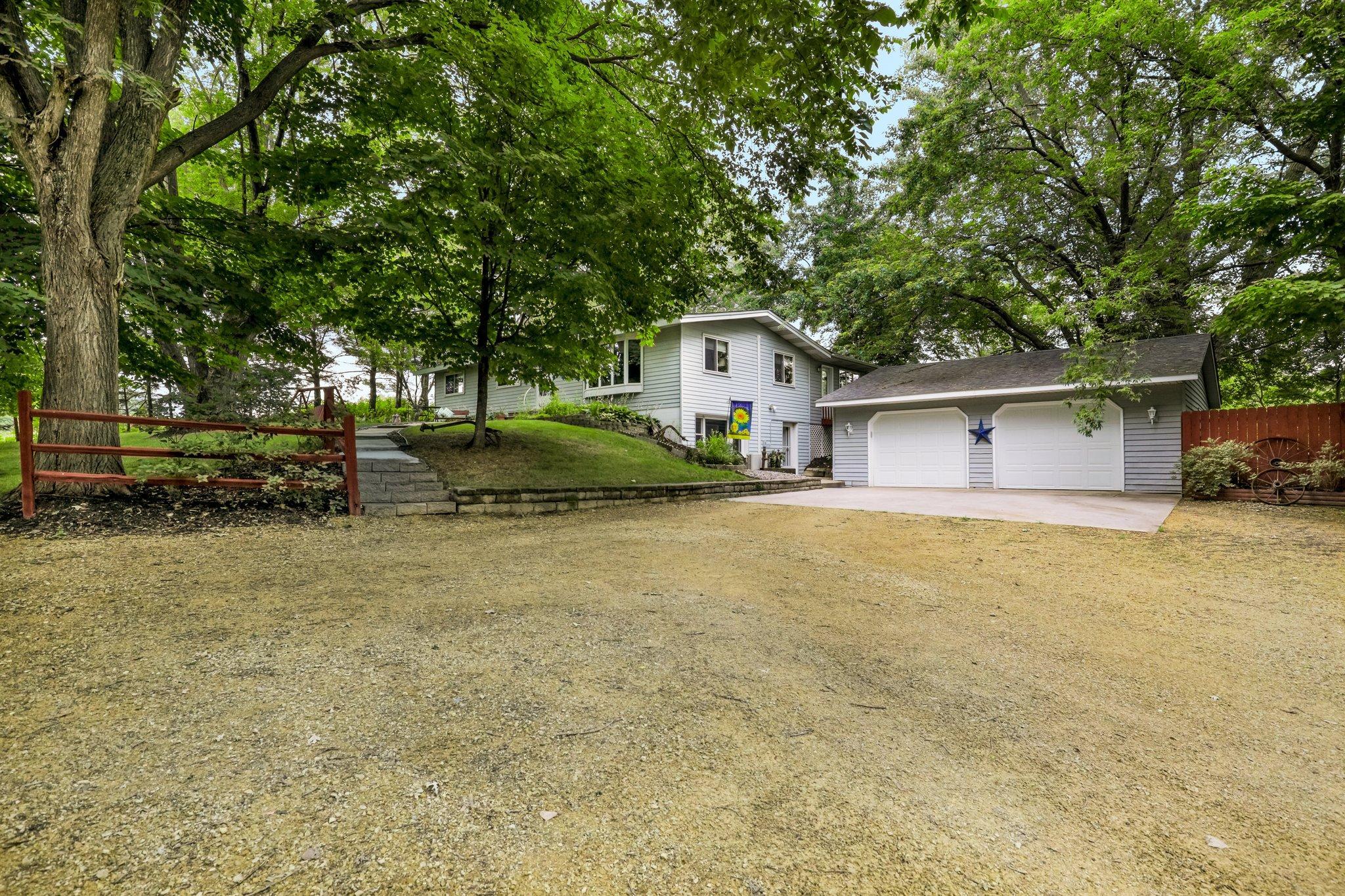 6570 So. Robert Trail is 2.5 acres in size.