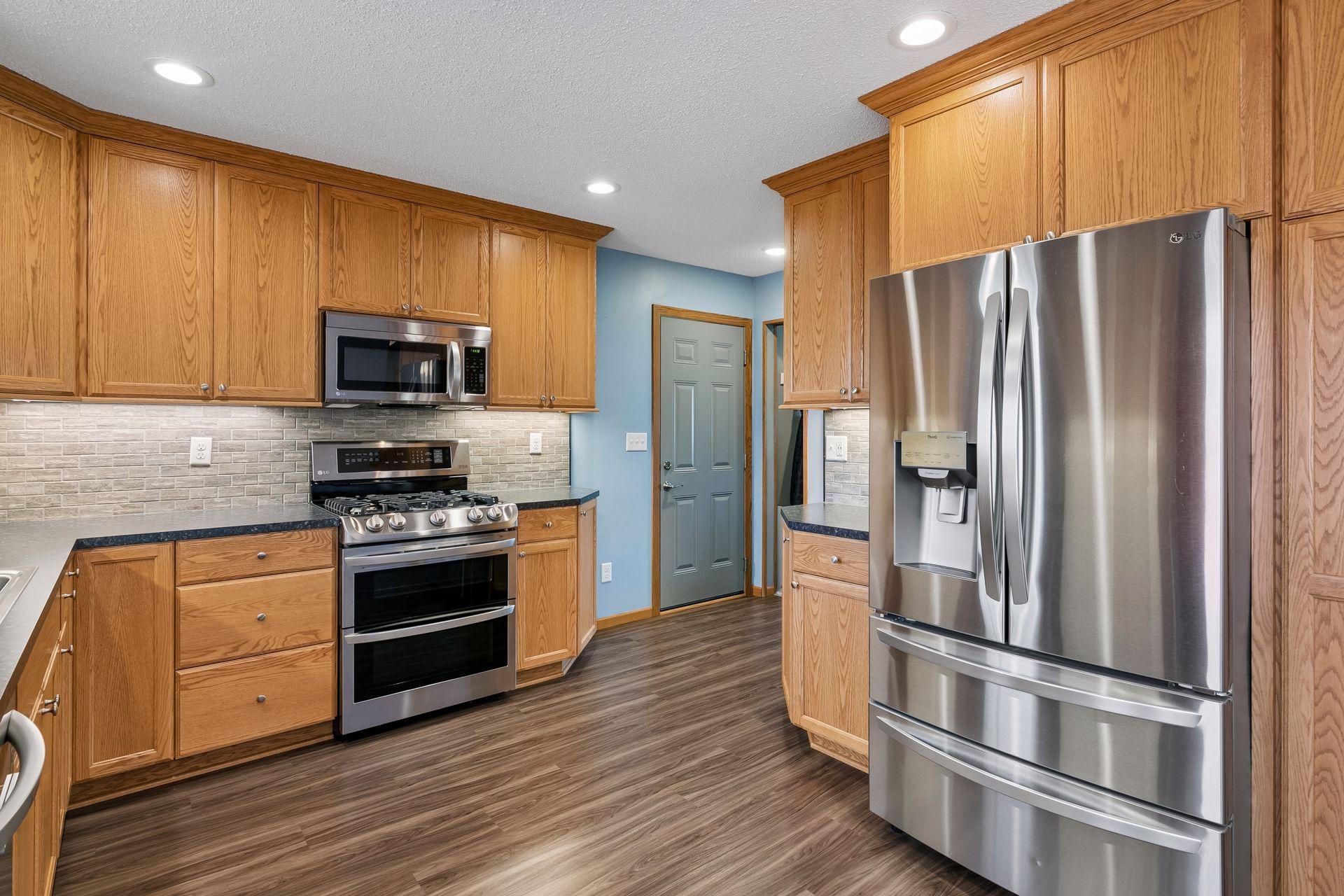 Fully remodeled kitchen as of 2020, new appliances and a new window