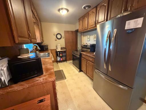 2124 Kenneth Drive, Albert Lea, MN 56007