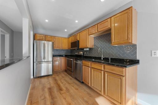 12318 Oak Leaf Court, Burnsville, MN 55337