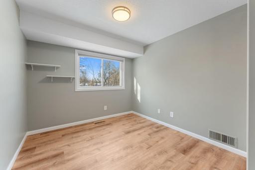 12318 Oak Leaf Court, Burnsville, MN 55337