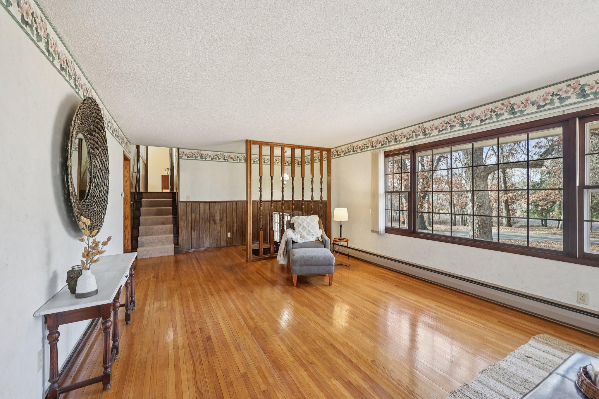 Real hardwood floors.