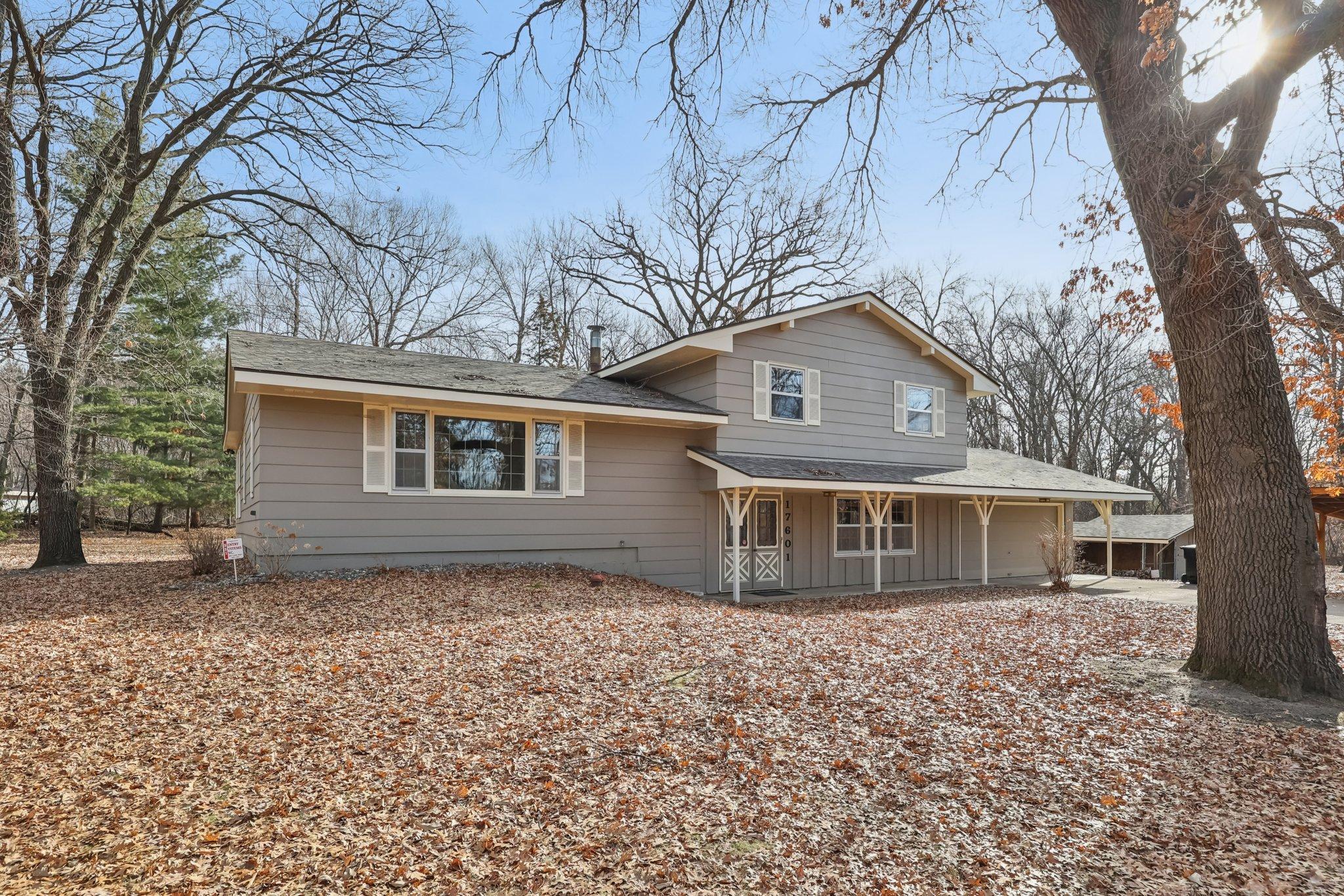 Welcome to 17601 Marmoset St NW