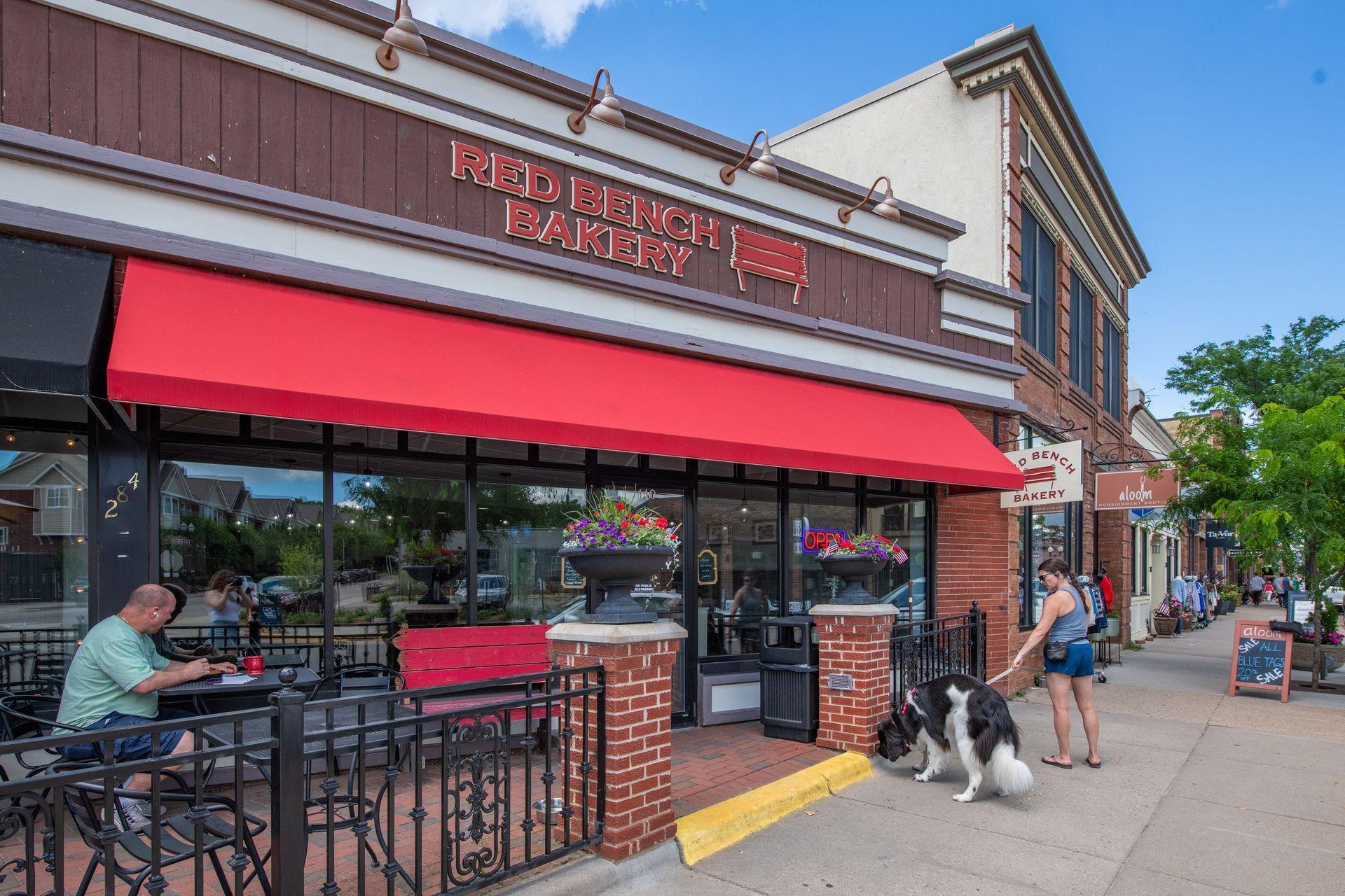 Excelsior's Water Street is home to boutique shopping and award winning dining. Grab a coffee and peruse the shops or connect with family and friends in this charming village.