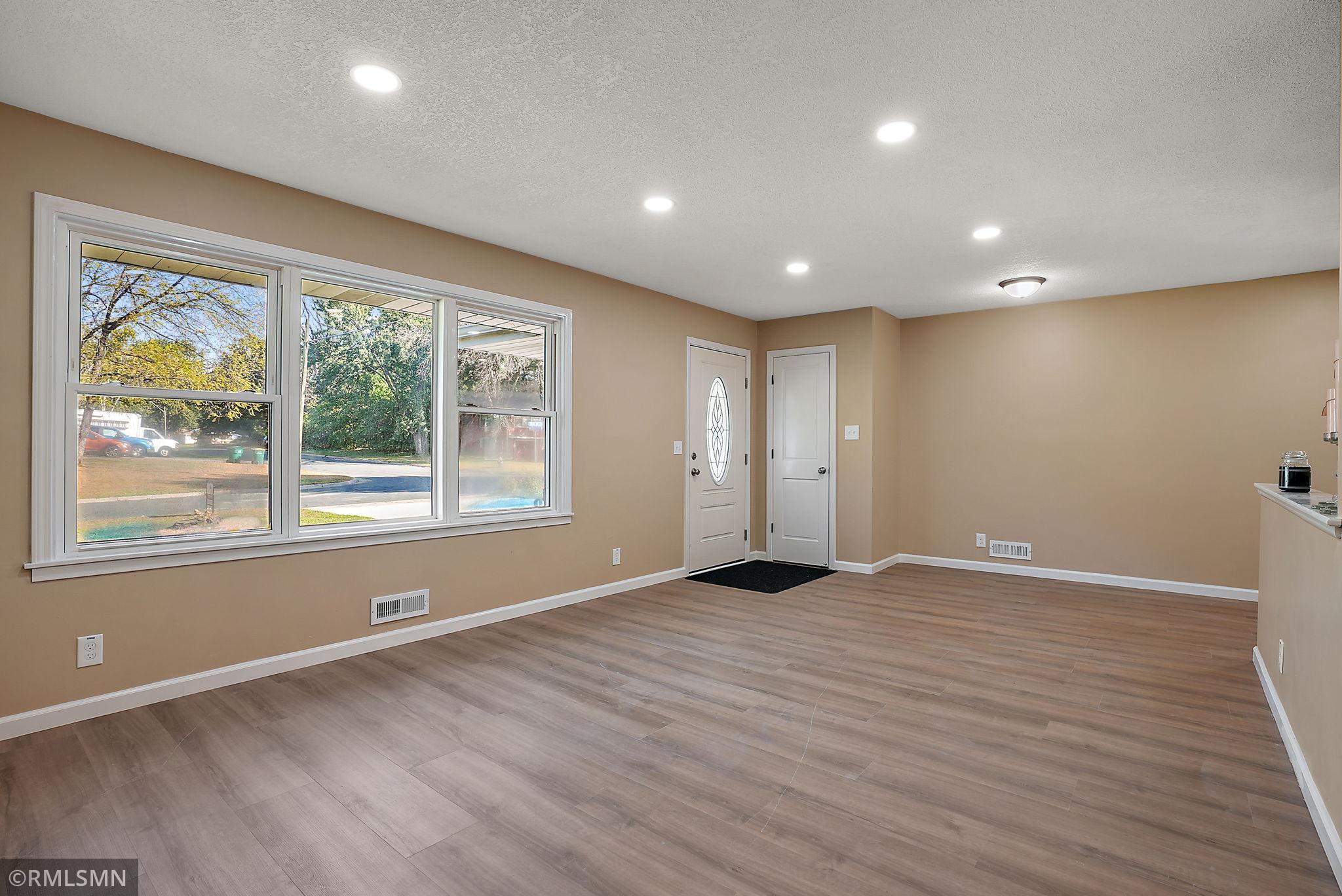 3-web-or-mls-First Person Visuals00338.jpg