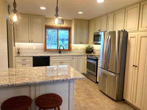 13027 Vernon Avenue, Savage, MN 55378