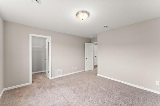 6815 91st Street S, Cottage Grove, MN 55016