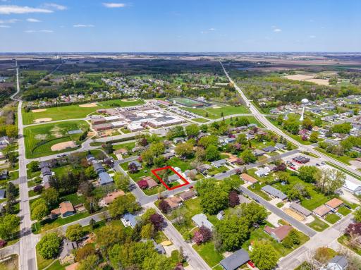 301 5th Ave NW, Dodge Center, MN 55927