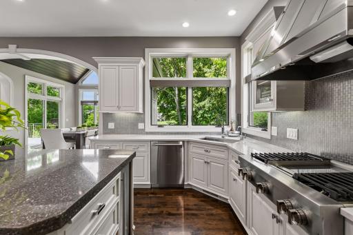 18394 Nicklaus Way, Eden Prairie, MN 55347