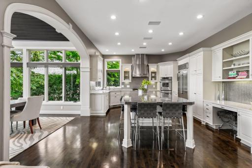 18394 Nicklaus Way, Eden Prairie, MN 55347