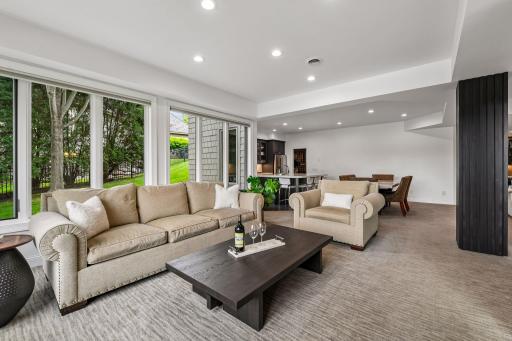 18394 Nicklaus Way, Eden Prairie, MN 55347