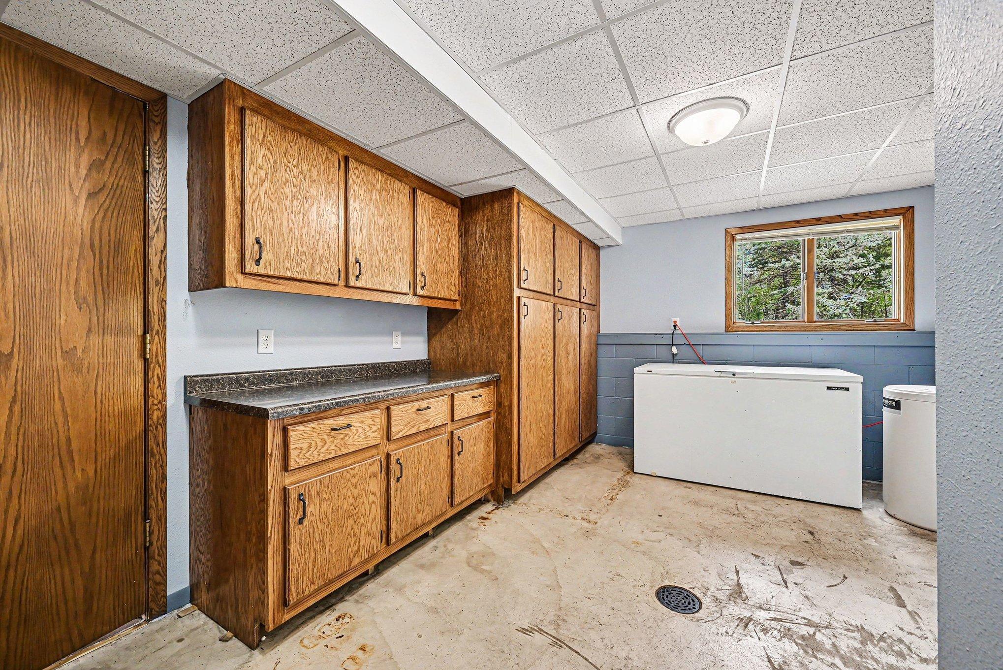 Laundry room with extra storage space