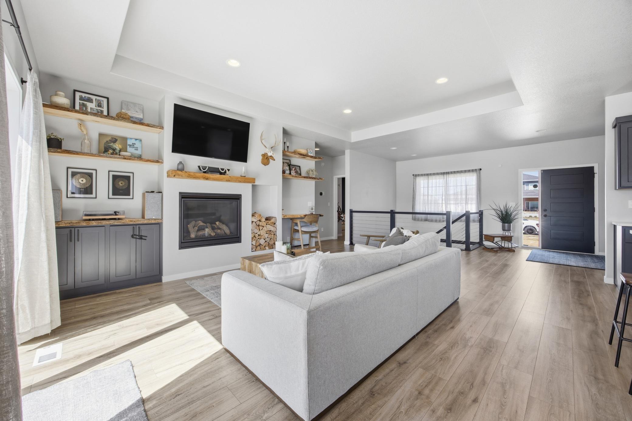 Living Room with Gas Fireplace and Built-Ins