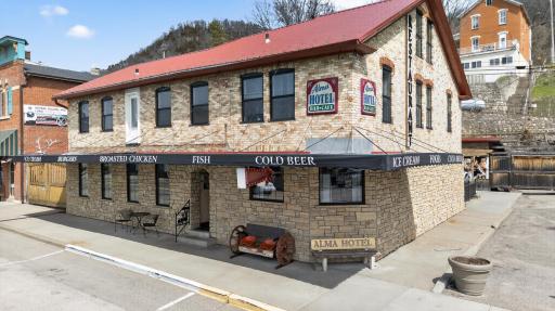 201 N Main Street, Alma, WI 54610