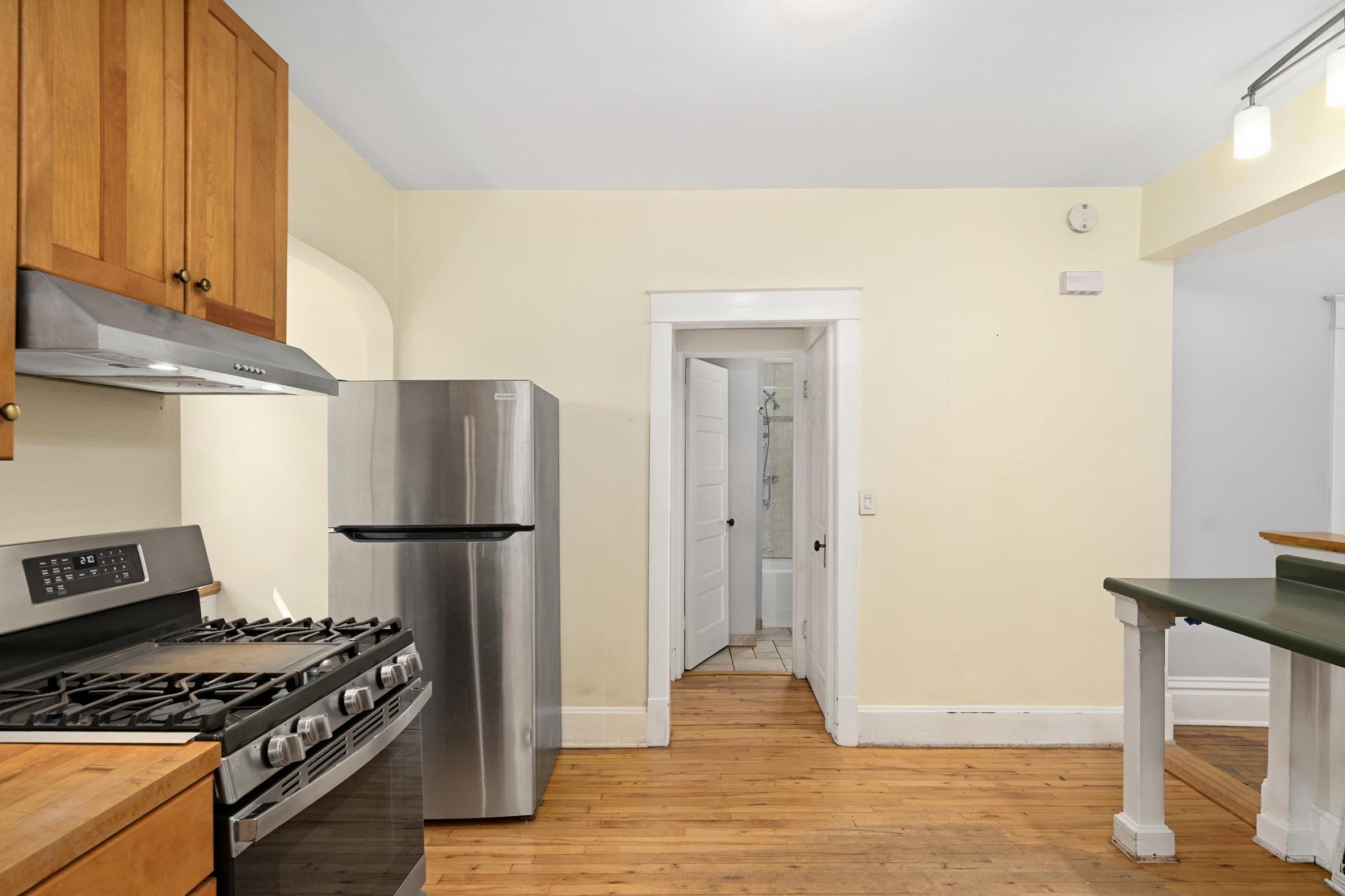 New refrigerator installed in 2021.