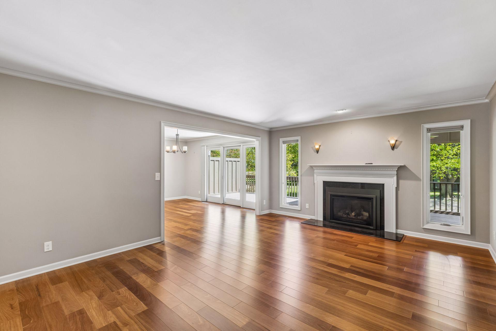 Large Living Room with Gas Fireplace