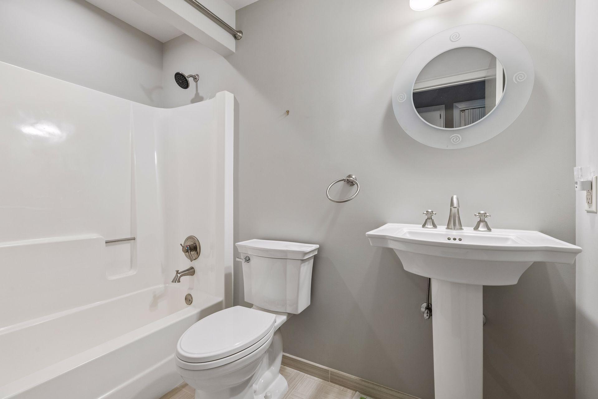 Main Floor Full Bath