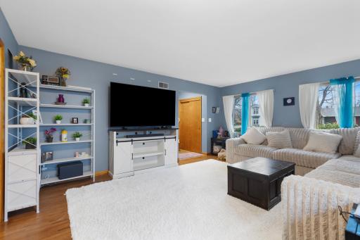 621SouthGardenStreet,LakeCity,MN55041-7008.jpg