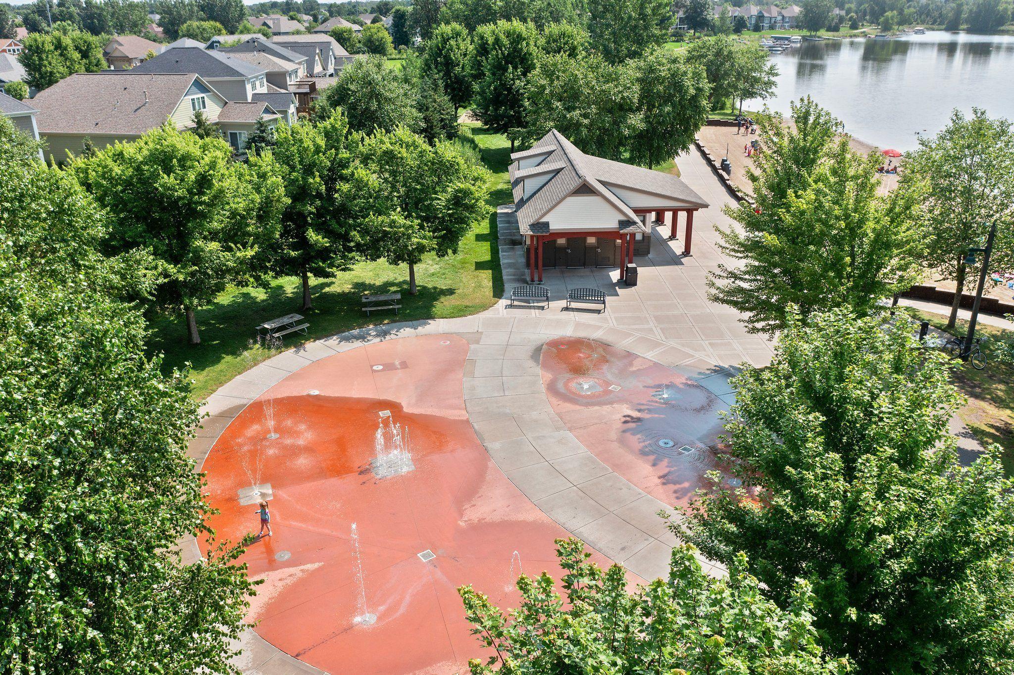 Walking distance to all the amenties