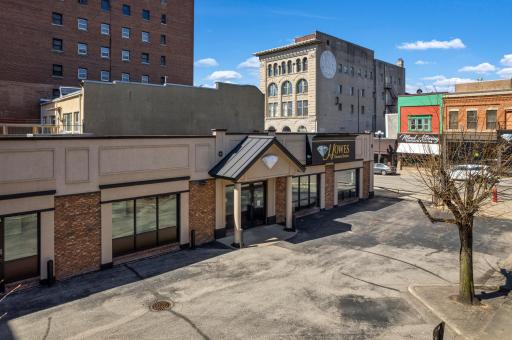 324 Main Street, La Crosse, WI 54601