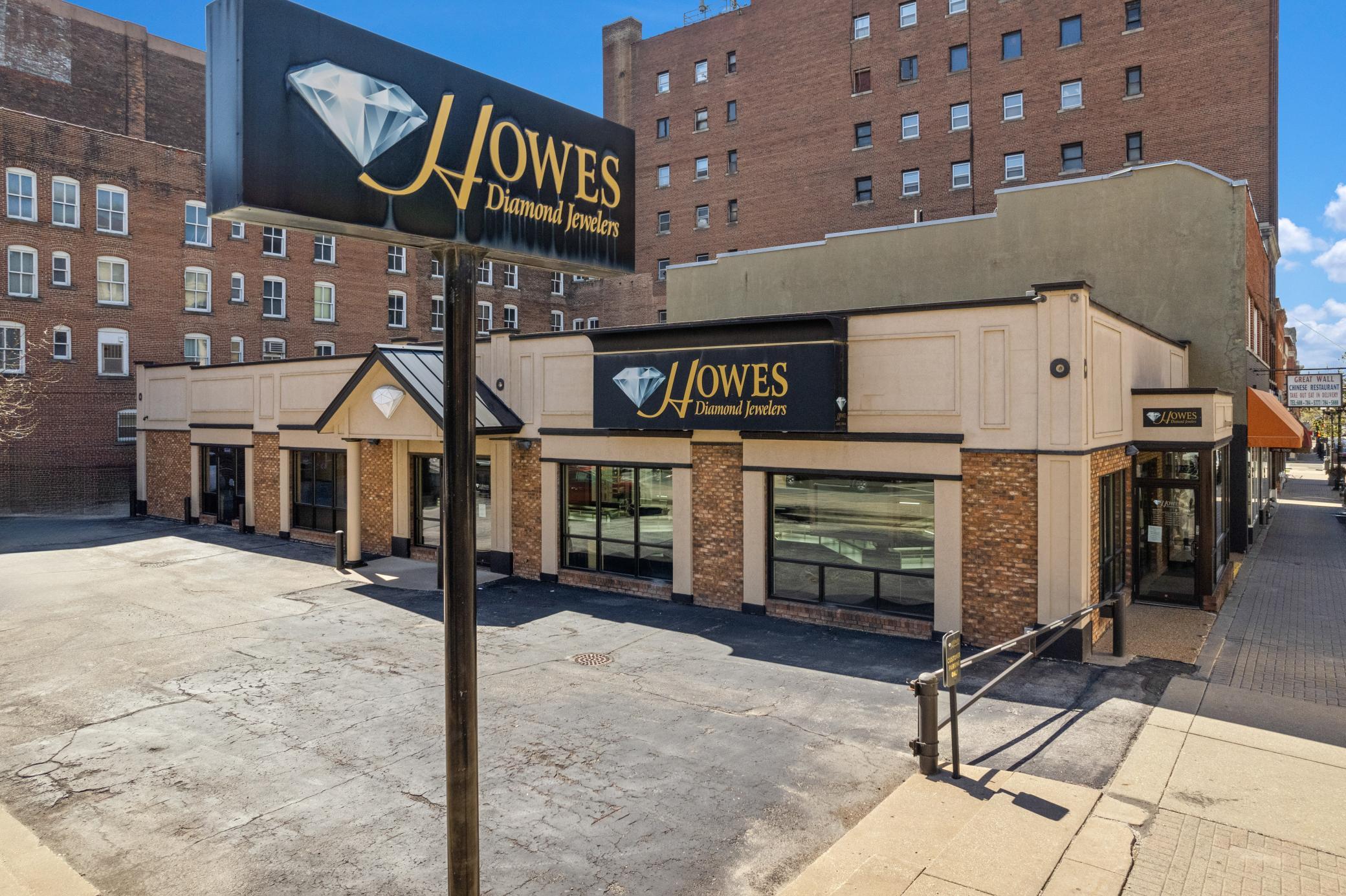 324 Main St (25).jpg
