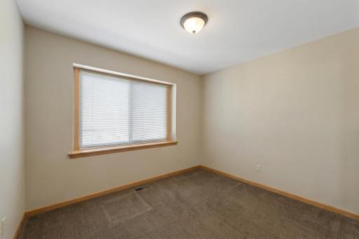 304 Pondridge Circle, Wayzata, MN 55391