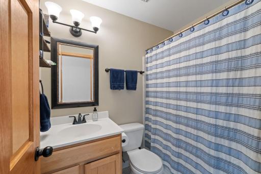 304 Pondridge Circle, Wayzata, MN 55391