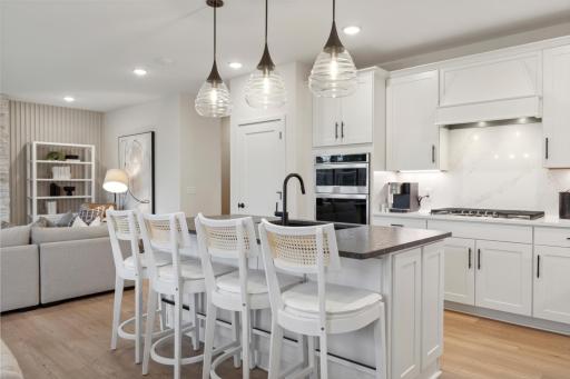 Large center island with plenty of seating