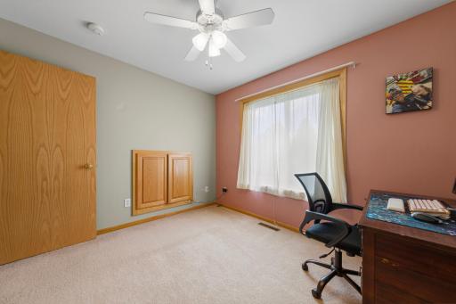 1320 S Trail Drive, Faribault, MN 55021