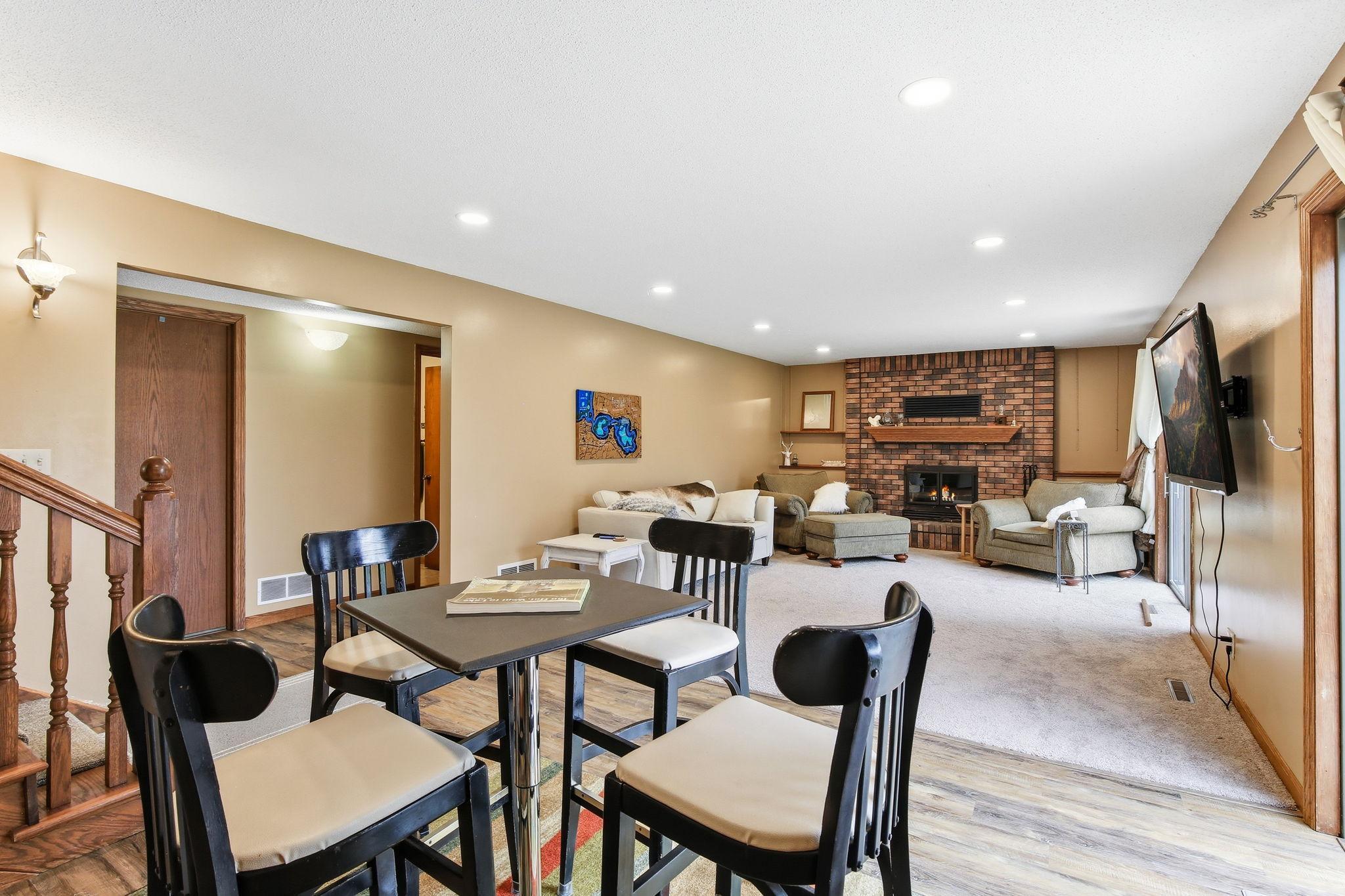30-web-or-mls-22145-Jason-Ave-N-30.jpg