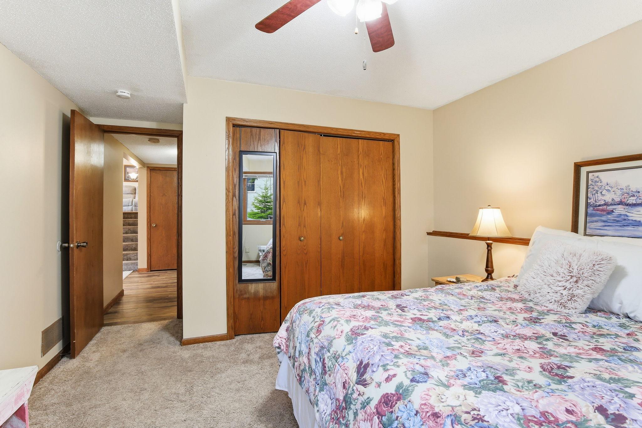 34-web-or-mls-22145-Jason-Ave-N-34.jpg